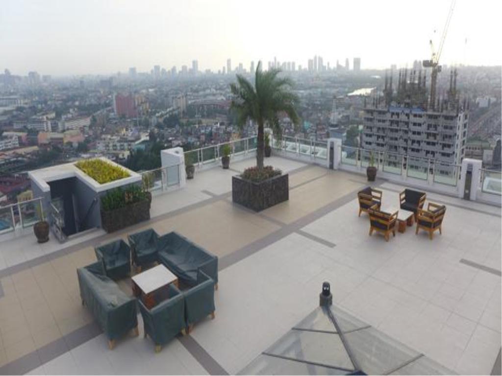 Sorrel Residences Condo Apartment By Fe Маніла Екстер'єр фото